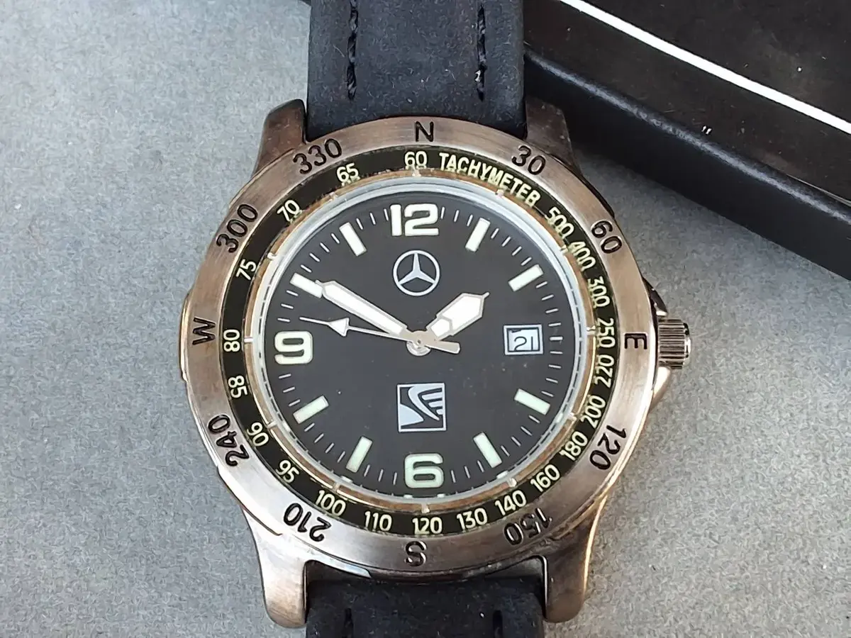 Mercedes-Benz Logo Compass-Style Date Wristwatch 