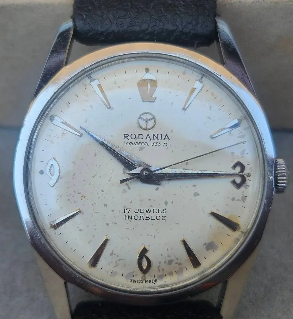 Vintage RODANIA Aquaseal 333 FT 17-Jewel Swiss Wristwatch