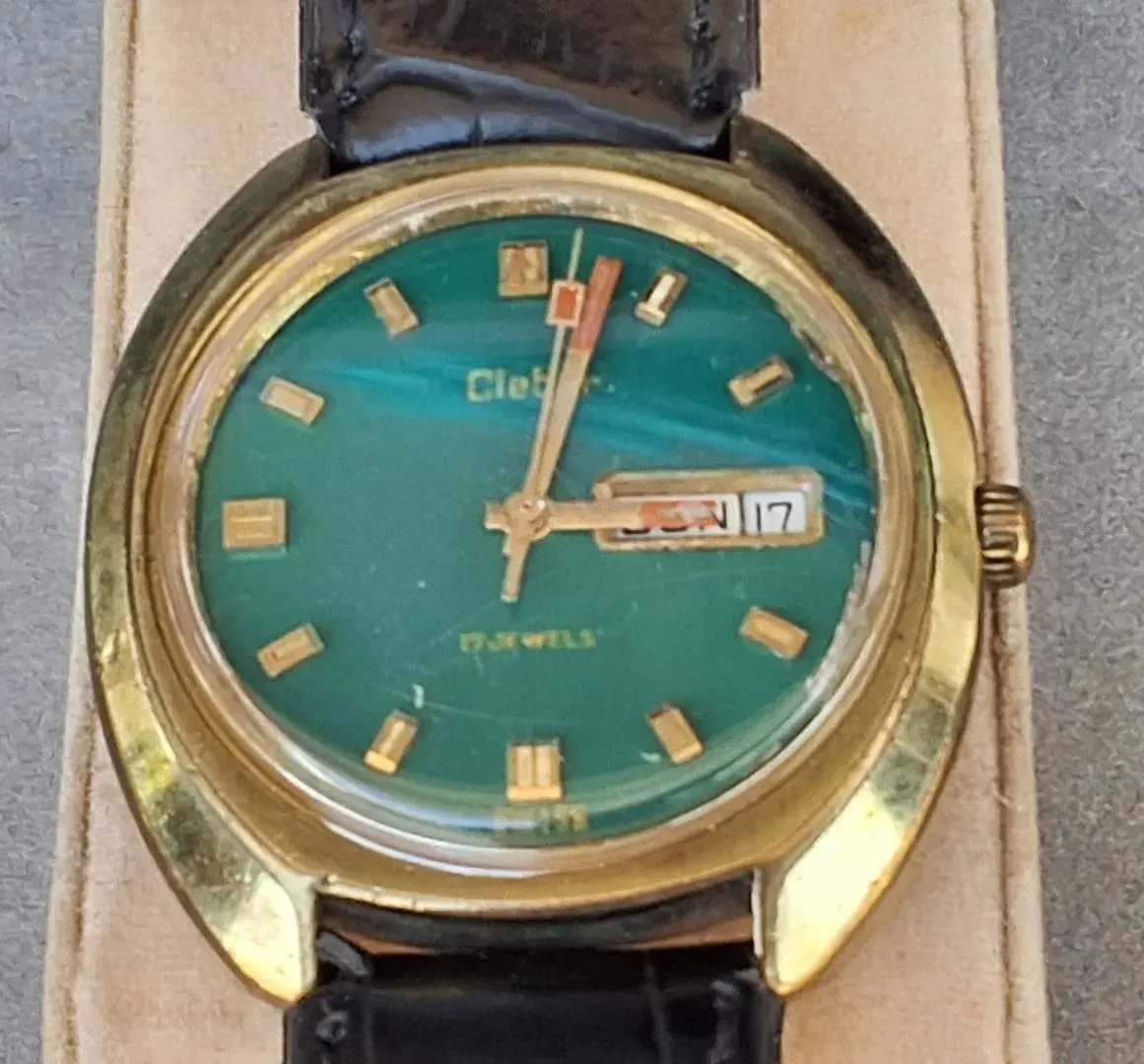 Vintage CLEBAR 17 Jewels Incabloc Day-Date Swiss Wristwatch 