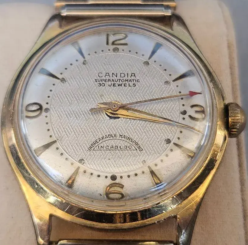 Vintage CANDIA Super-Automatic 30-Jewel Swiss Wristwatch