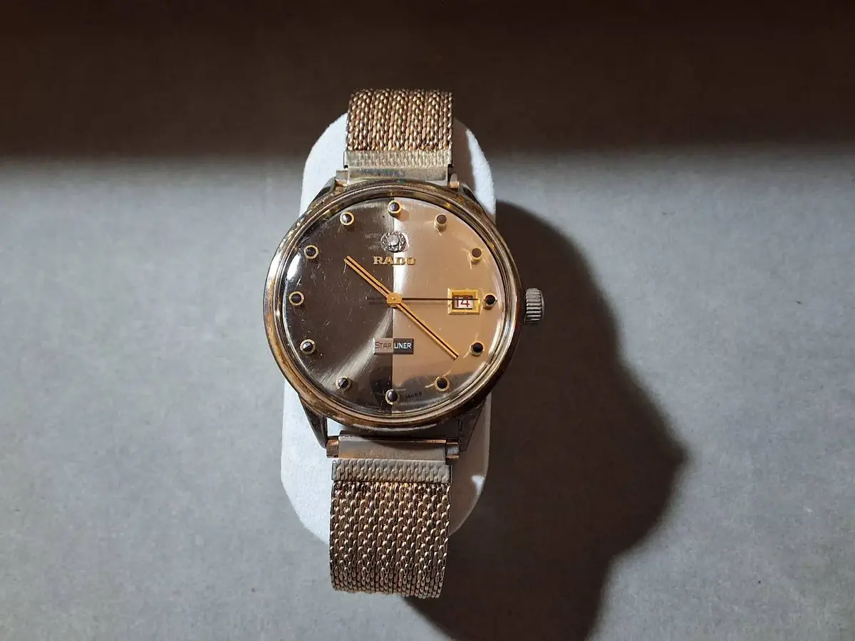Vintage RADO Starliner Date Wristwatch with Mesh Band 