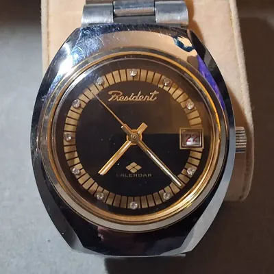 Vintage PRESIDENT Calendar Date Wristwatch with Black Dial 