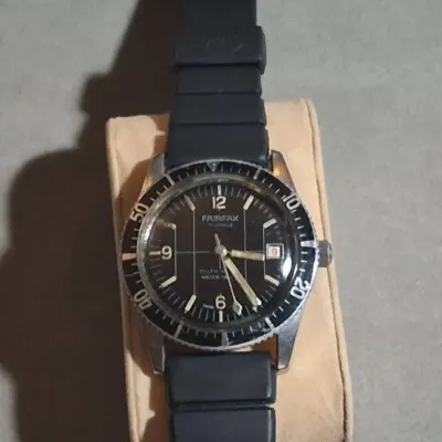 Vintage FAIRFAX Diver-Style Date Wristwatch 