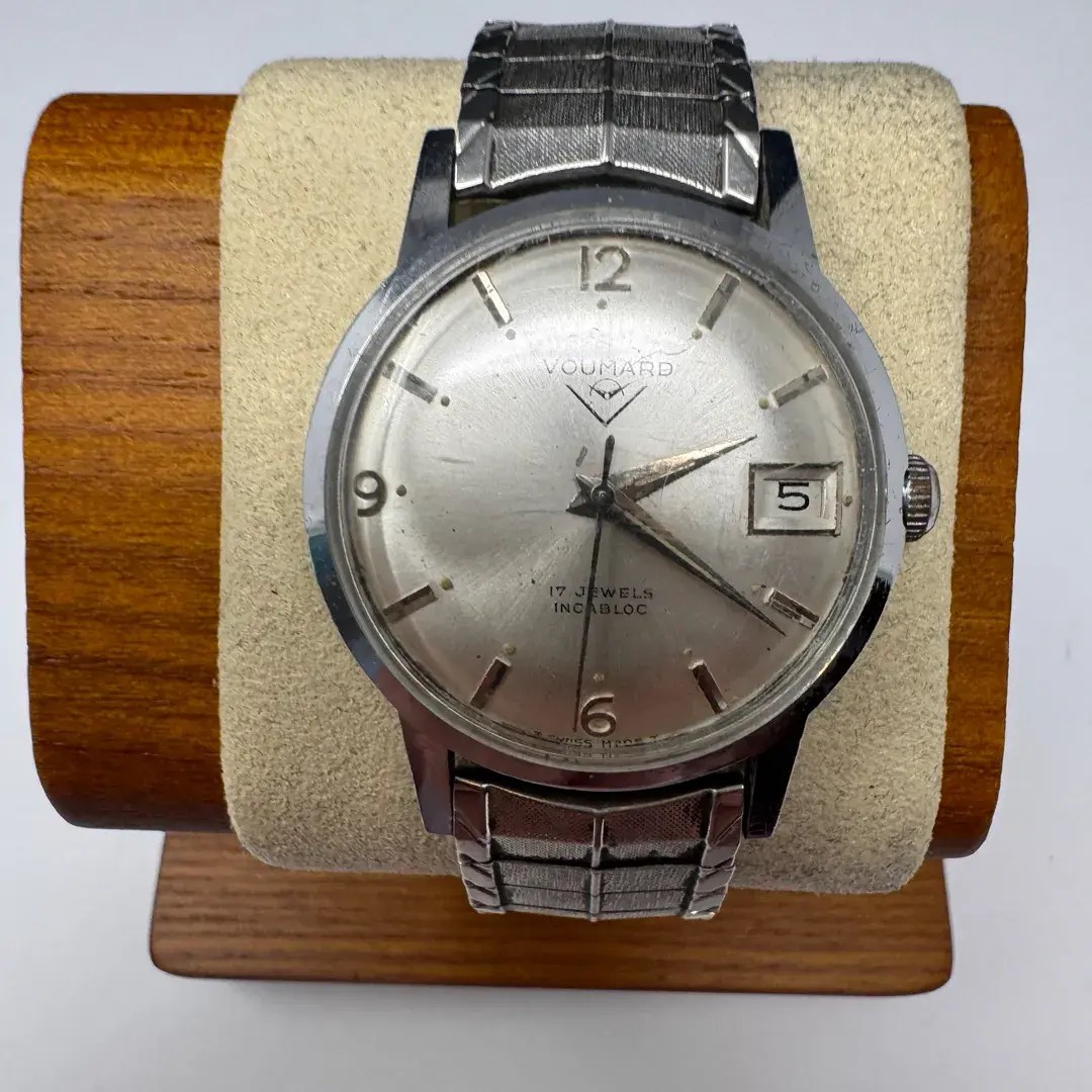 Classic Voumard 17 Jewel Incabloc Men’s Swiss Wristwatch