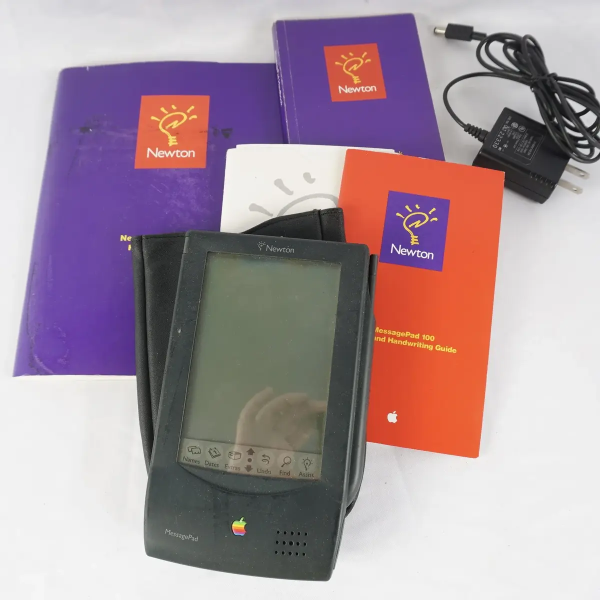 Apple Newton MessagePad H1000 First Generation 1993 PDA Fully Functional With Case & Guides