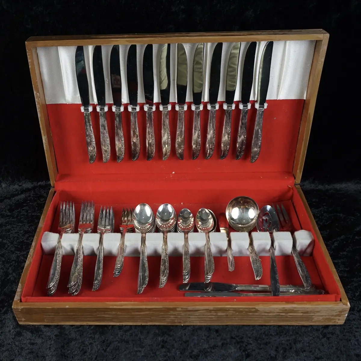 Wm. A. Rogers Oneida Silverplate Flatware Set in Wood Chest