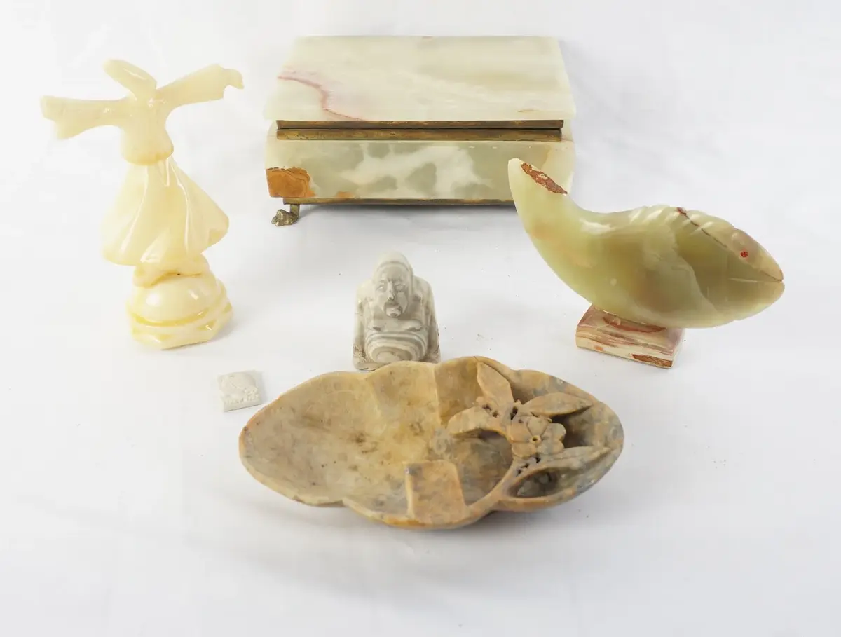 Hand-Carved Banded Green Onyx Trinket Box With Brass Paw Feet Plus Carved Stone Figures