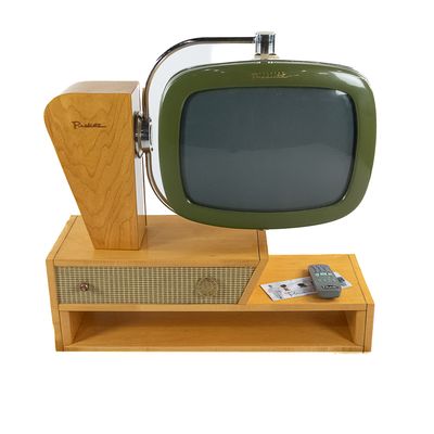 18" Green Telstar Predicta Blonde Chalet MCM TV