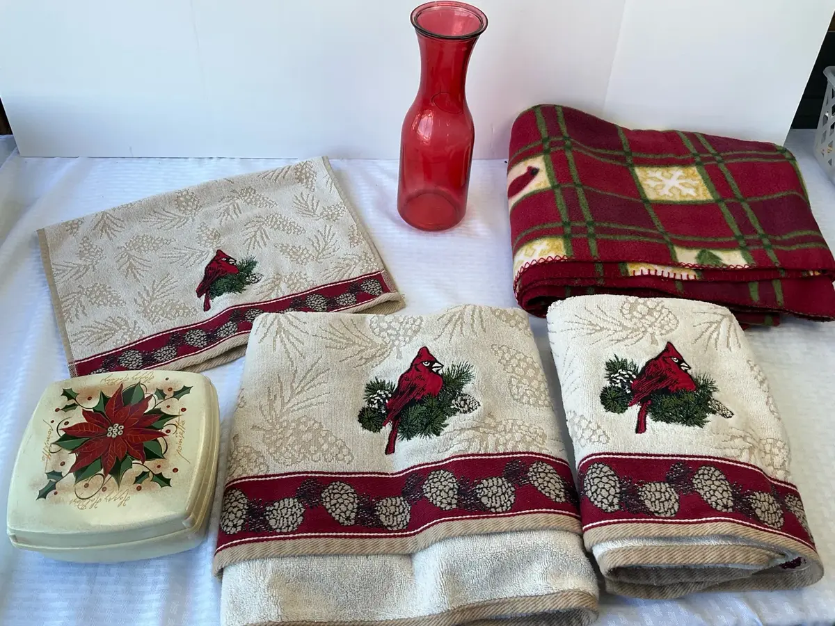Cardinal Poinsettia Holiday Linens