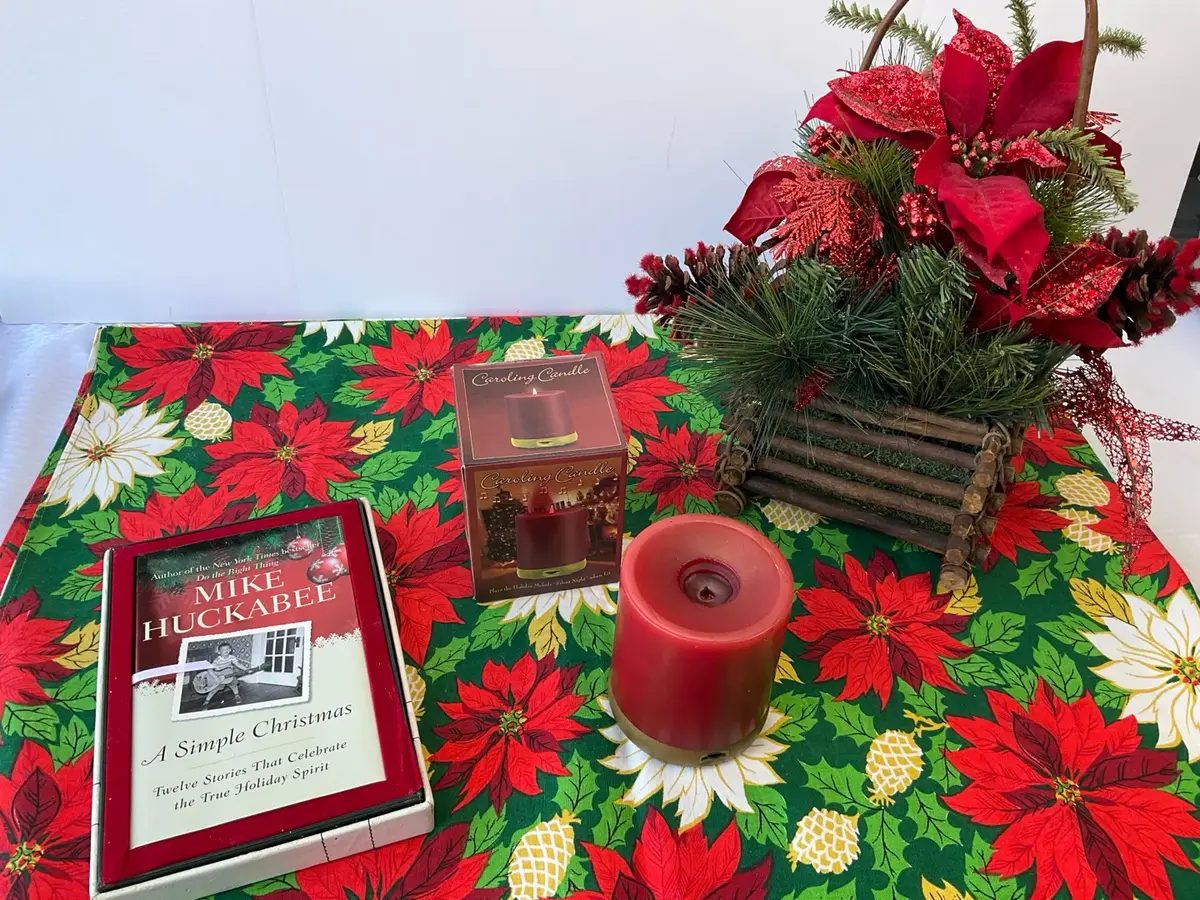 Caroling Candle Christmas Decor