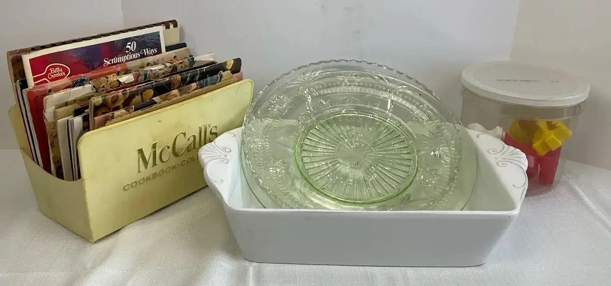 Vintages Cookbooks And Bakeware 