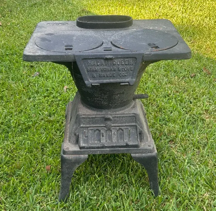 Antique Madam Queen No. 8 Cast Iron Stove