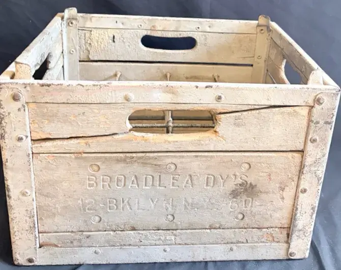 Vintage Broadlea Dairy Wooden & Metal Milk Crate – Brooklyn, NY