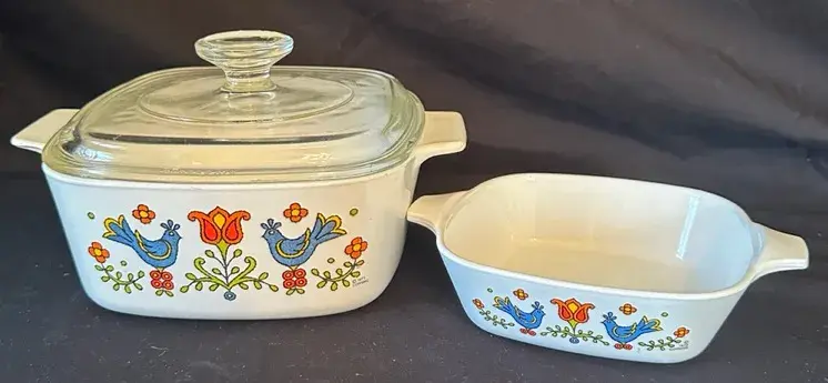 Vintage 1975 Corning Ware Country Festival Casserole Dishes