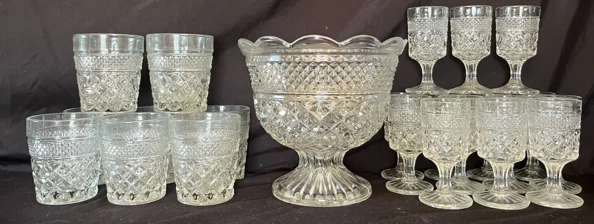 23-Piece Wexford Glassware & Footed Serving Bowl Set