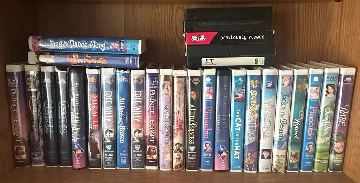 Vintage Children’s VHS Collection - Disney, Scooby-Doo, Casper & More