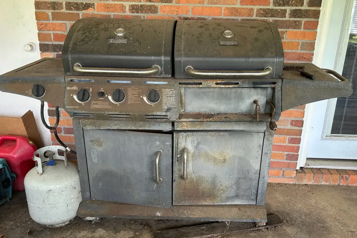 Char-Broil Combination Gas & Charcoal Grill With Side Burner