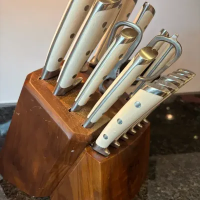 Cangshan Knife Set And Block 