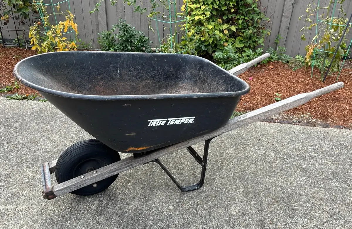 True Temper Wheelbarrow