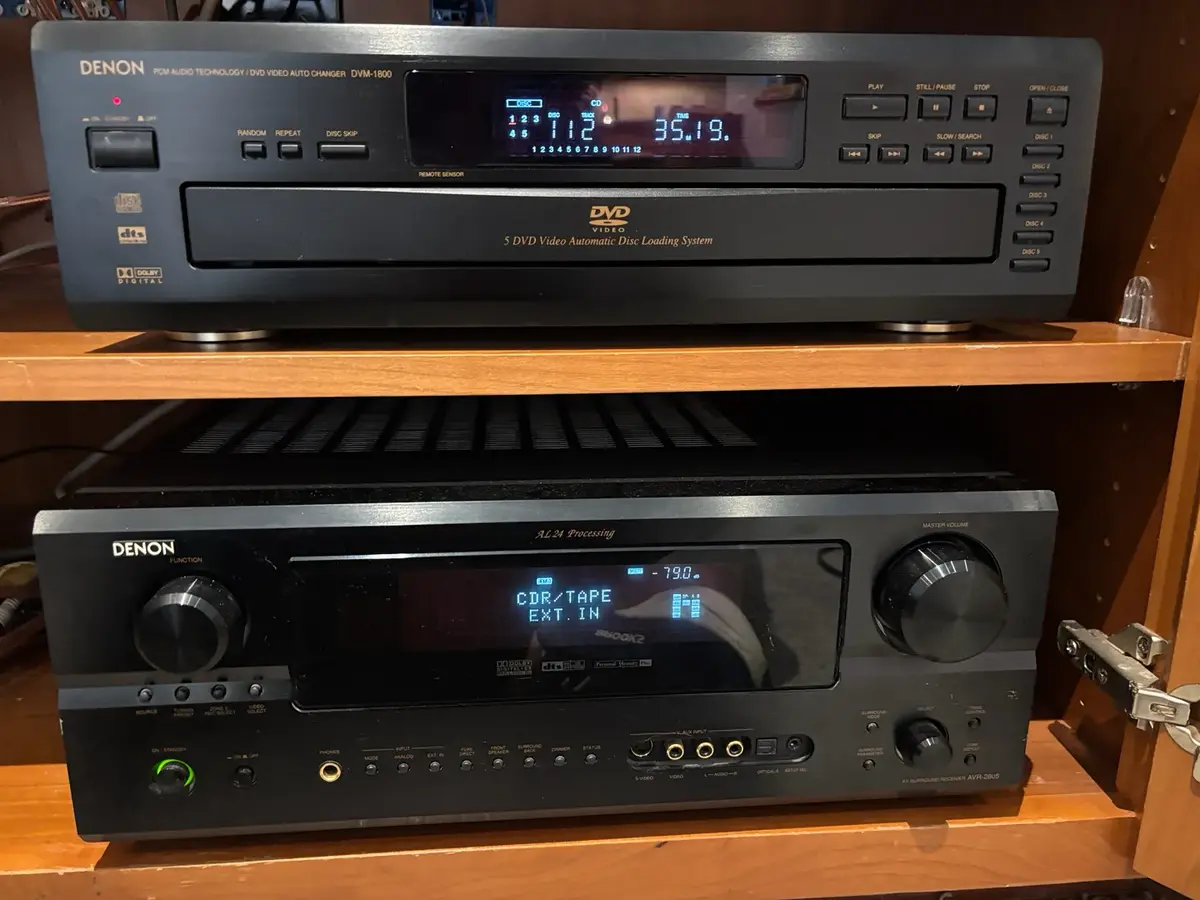 Denon DVM-1800 5-Disc CD Changer & Surround Receiver AVR-2805 