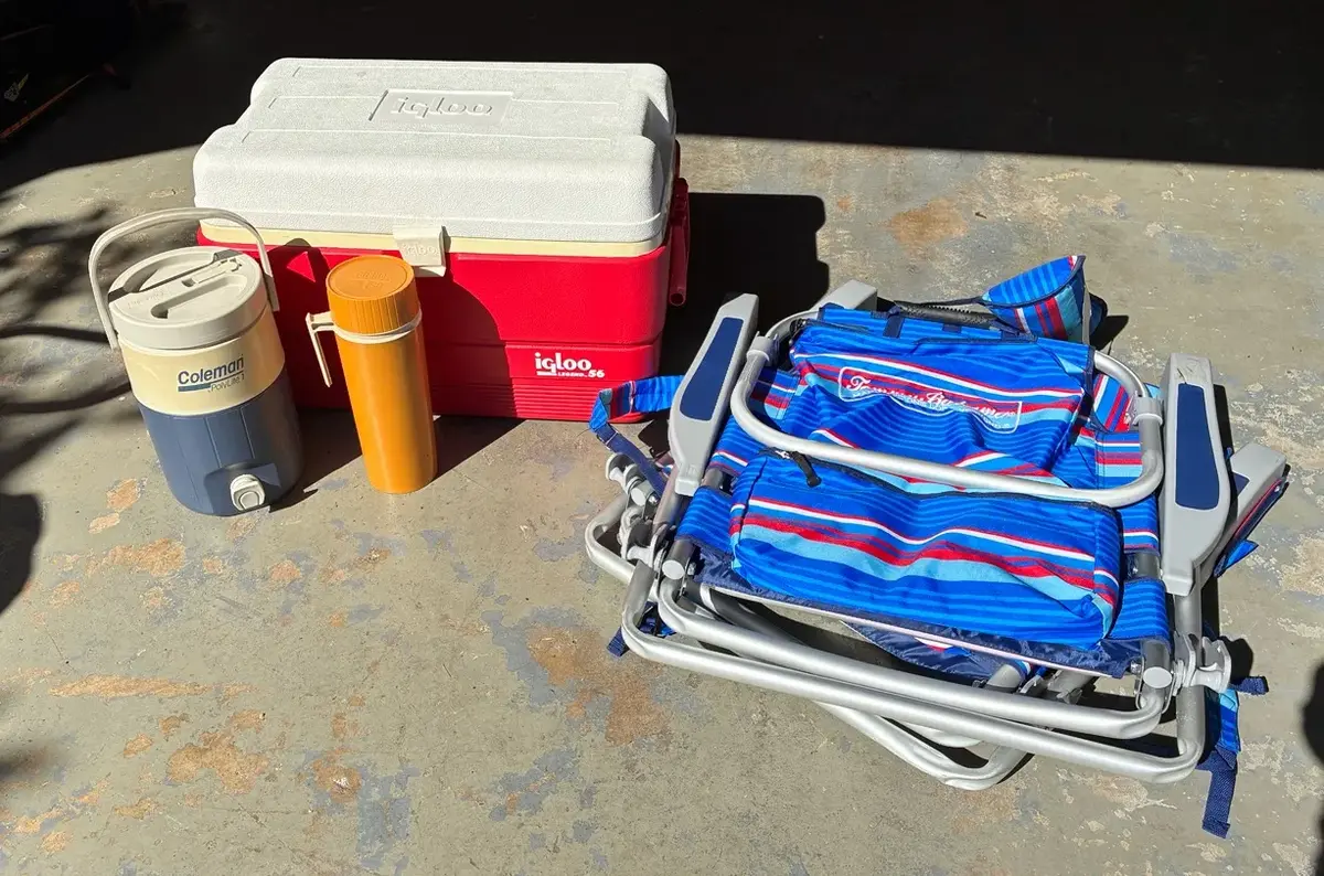 Tommy Bahama Beach Chairs And Igloo Cooler 