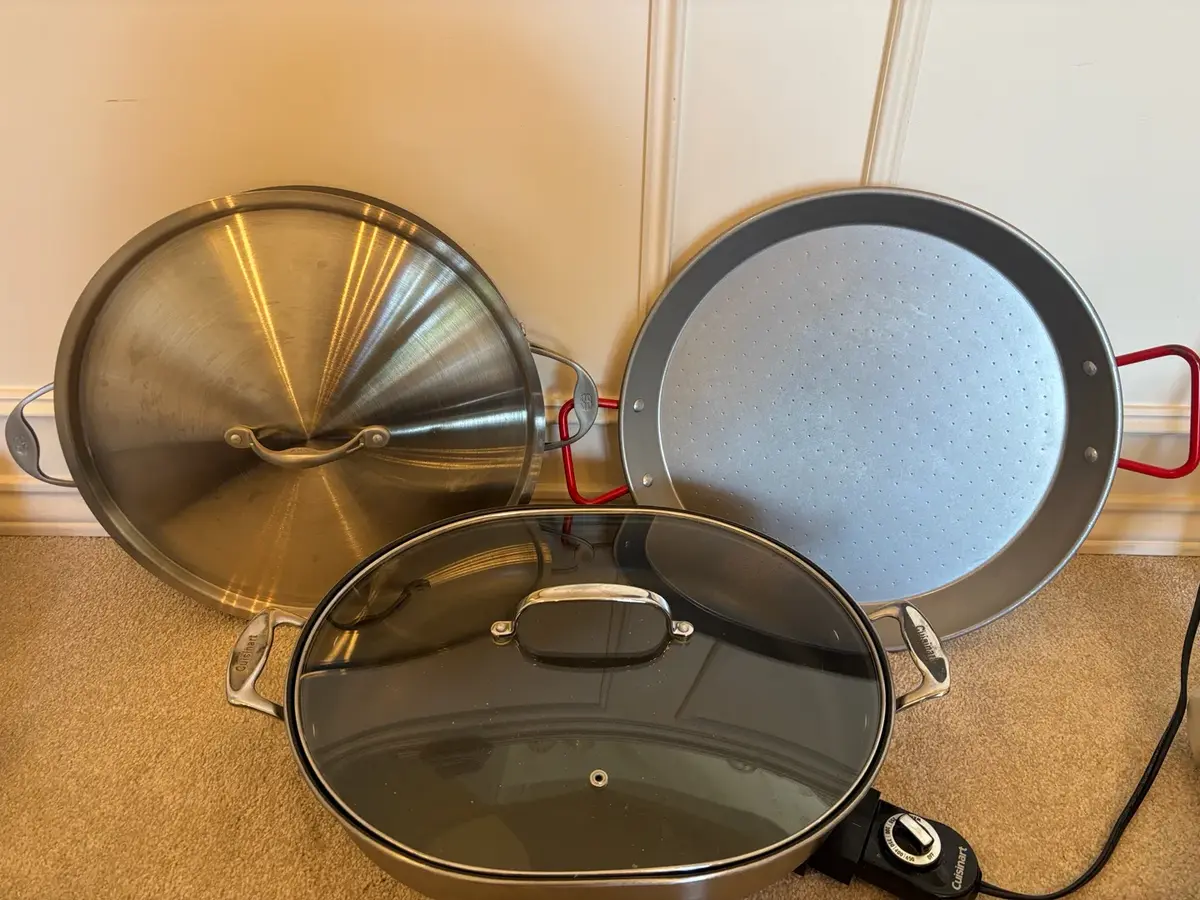 Cuisinart Electric Skillet, Caphalon Saute Pan And Paella Pan 
