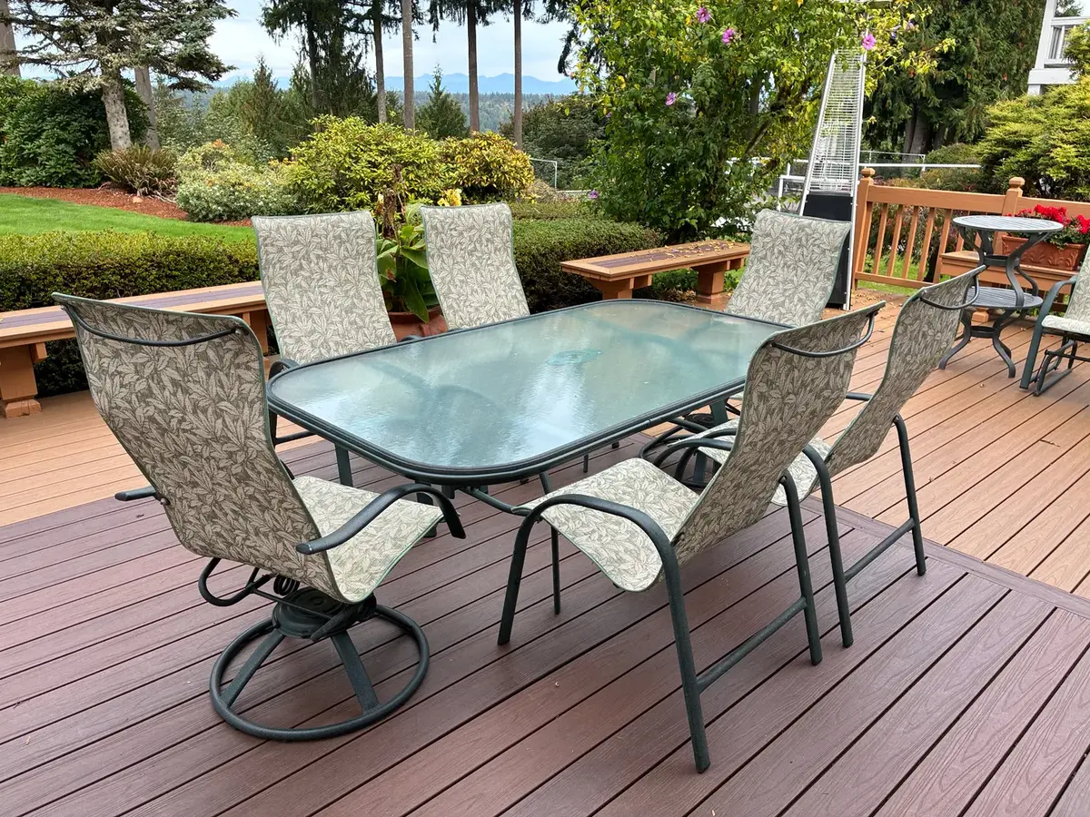 Patio Table And Chairs 