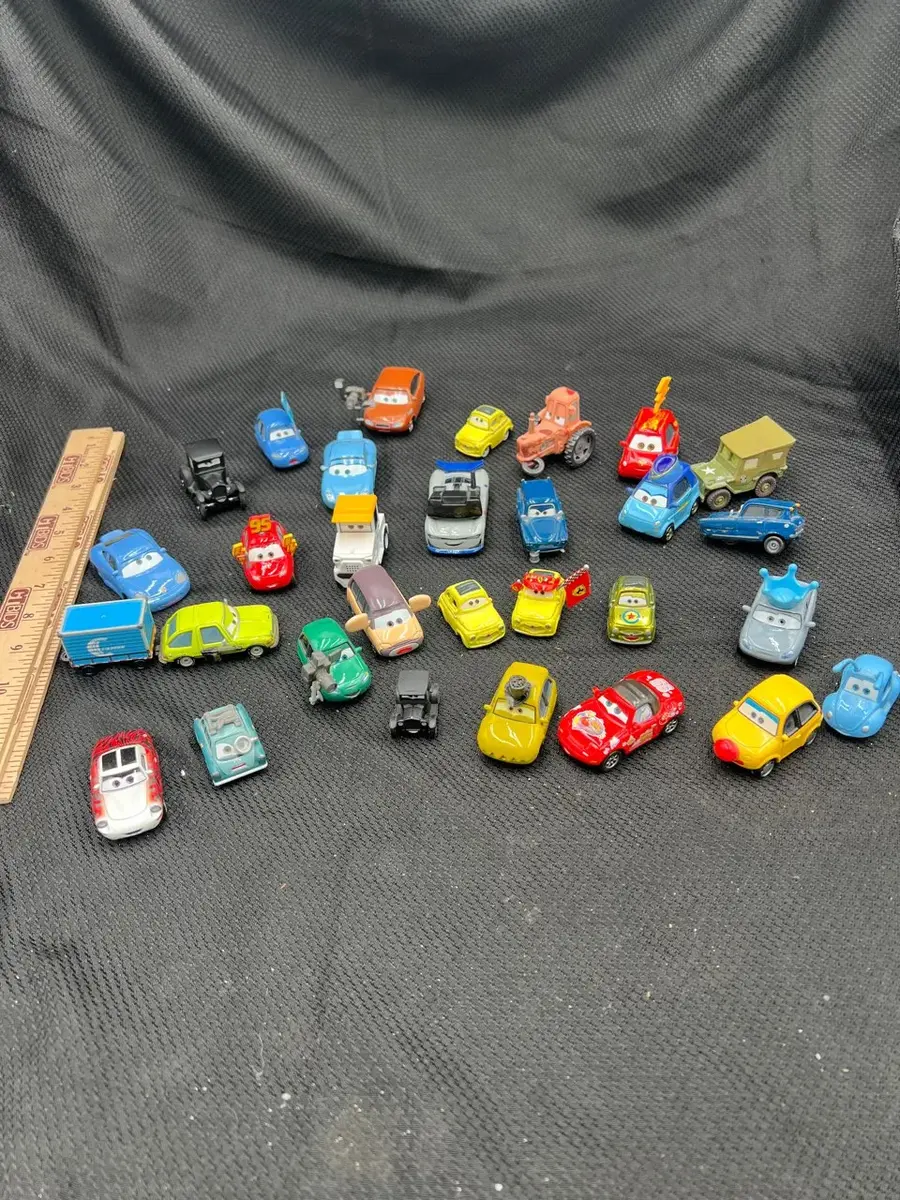 Toy Story Various Miniatures - 29 Count 