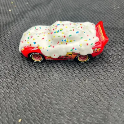 RARE Pixar Cupcake Lightning McQueen 