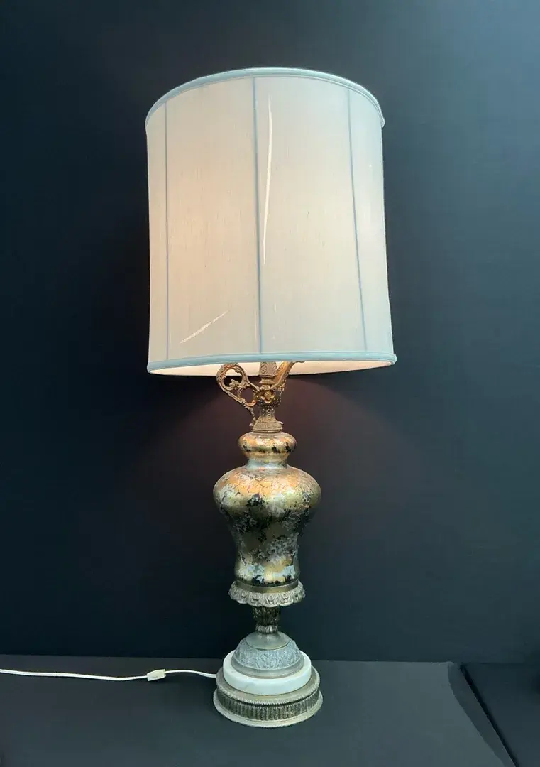 Vintage Urn Table Lamp