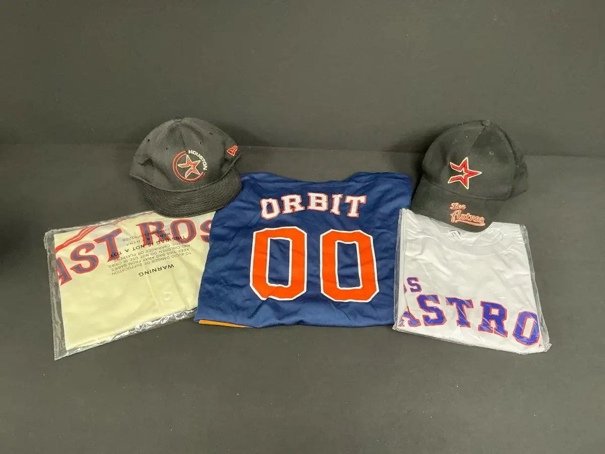 Houston Astros Attire 