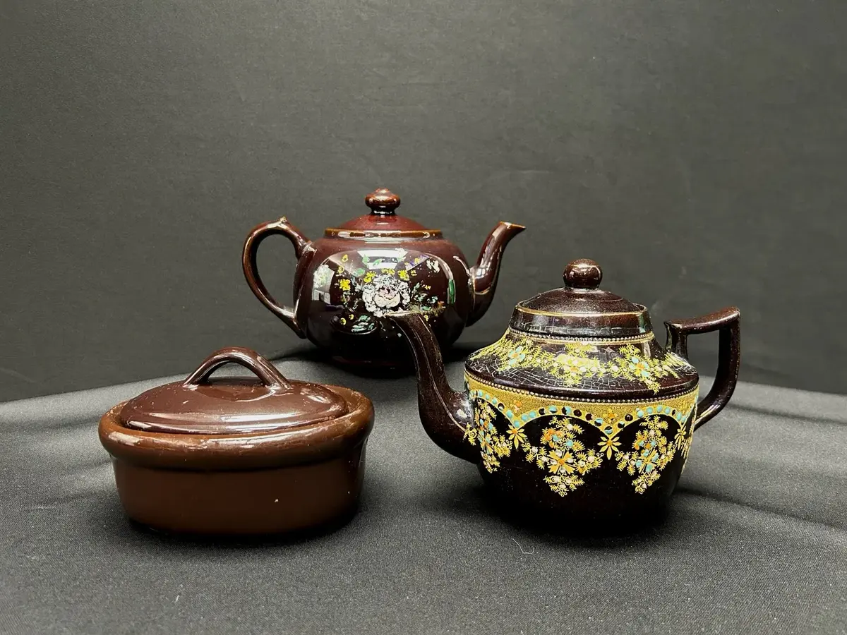 Ceramic Painted Tea Pots
