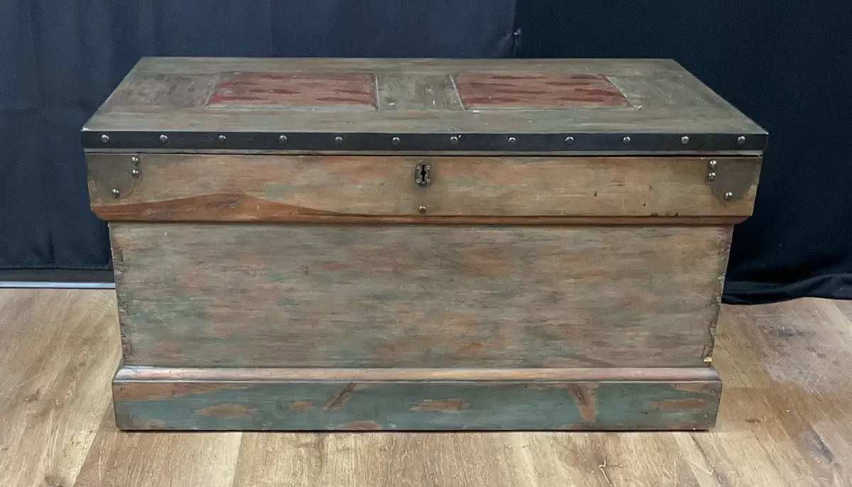 Blanket/ Storage Chest 2