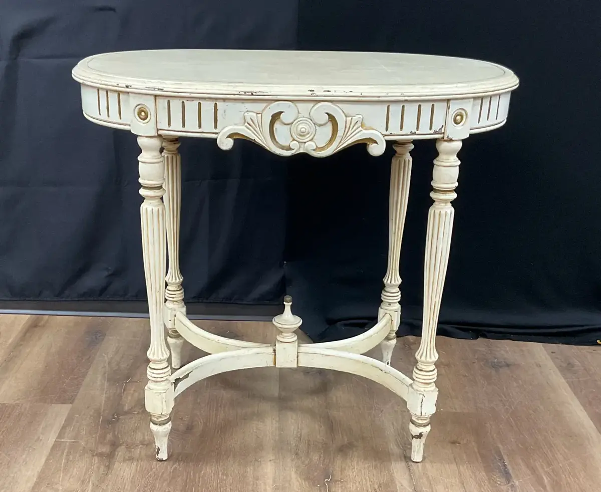 Vintage Antique - Style Accent Table