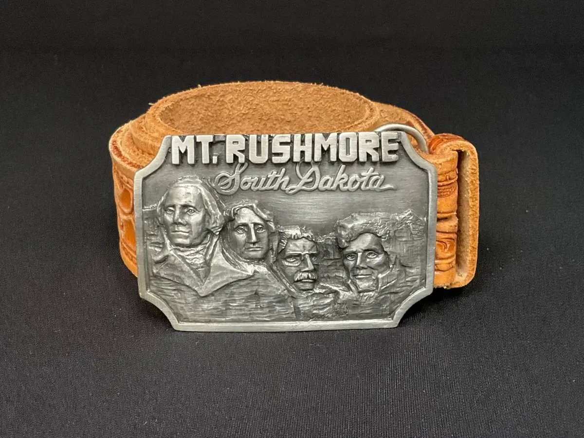 Mt. Rushmore Belt Buckle & Leather Belt 