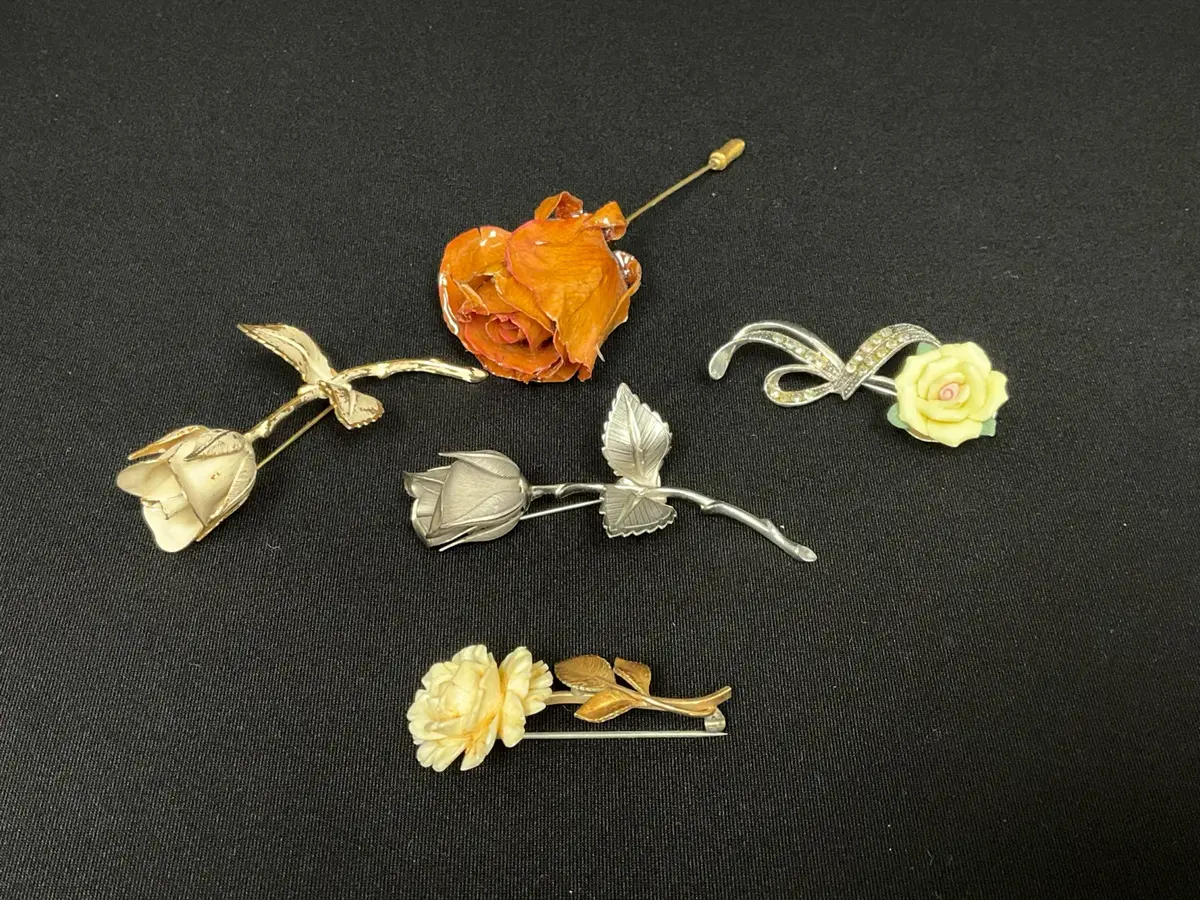 Flower Power Brooches