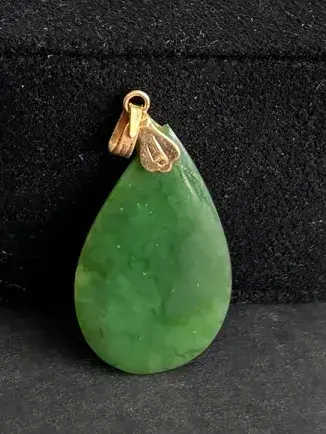 Beautiful Large Polished Jade Pendant * 3.84g * 35mm X 20.09mm