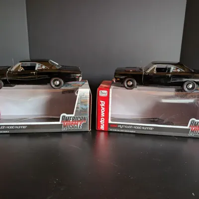 Pair of Auto World American Muscle 1969 Plymouth Road Runner 1:18 Die Cast Cars