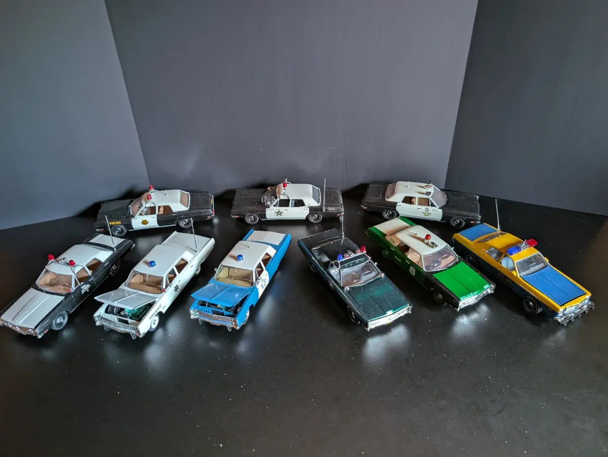 9-Piece 1:24 Scale Police & Sheriff Diecast Model Car Collection