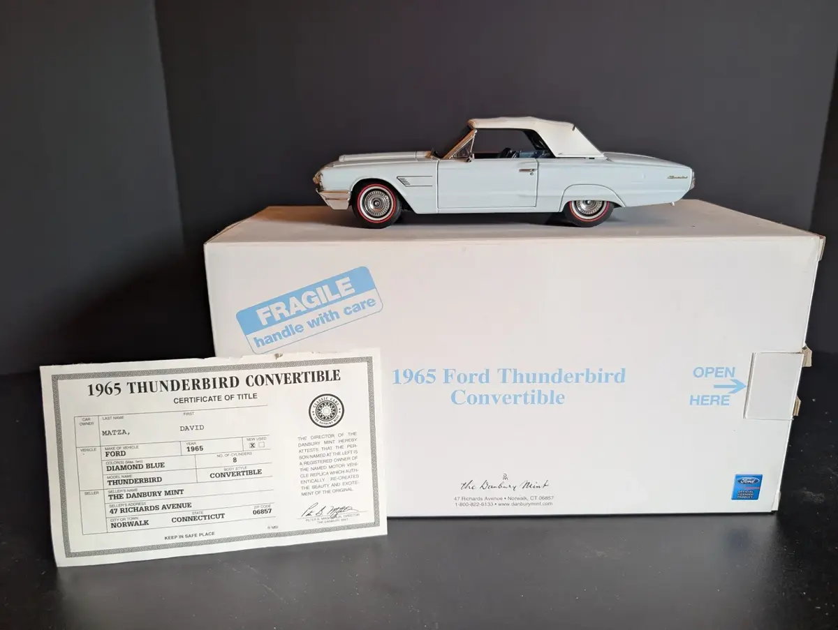 Danbury Mint 1965 Ford Thunderbird Convertible Die-Cast Model with Box & Certificate