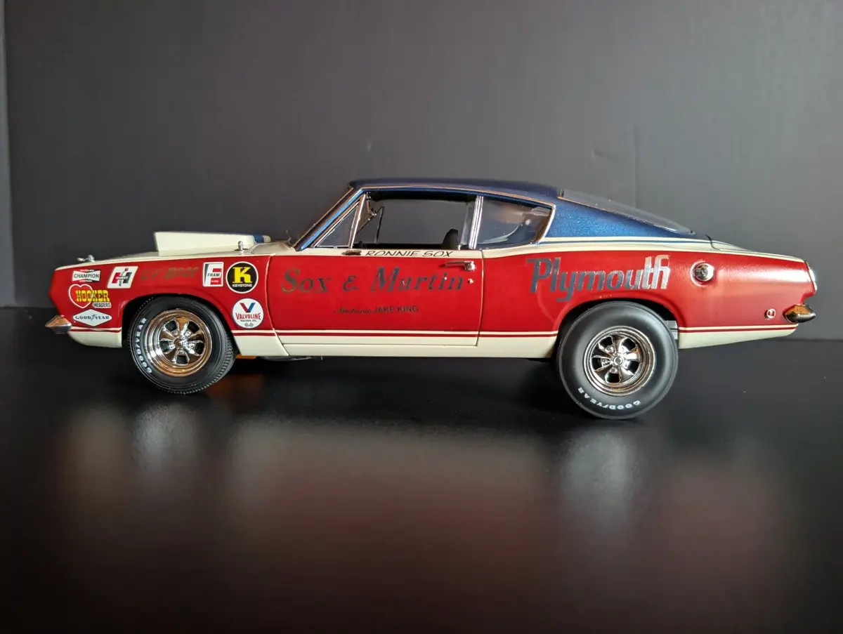 GreenLight Highway 61 Sox and Martin 1968 Plymouth Barracuda 1:18 Die Cast
