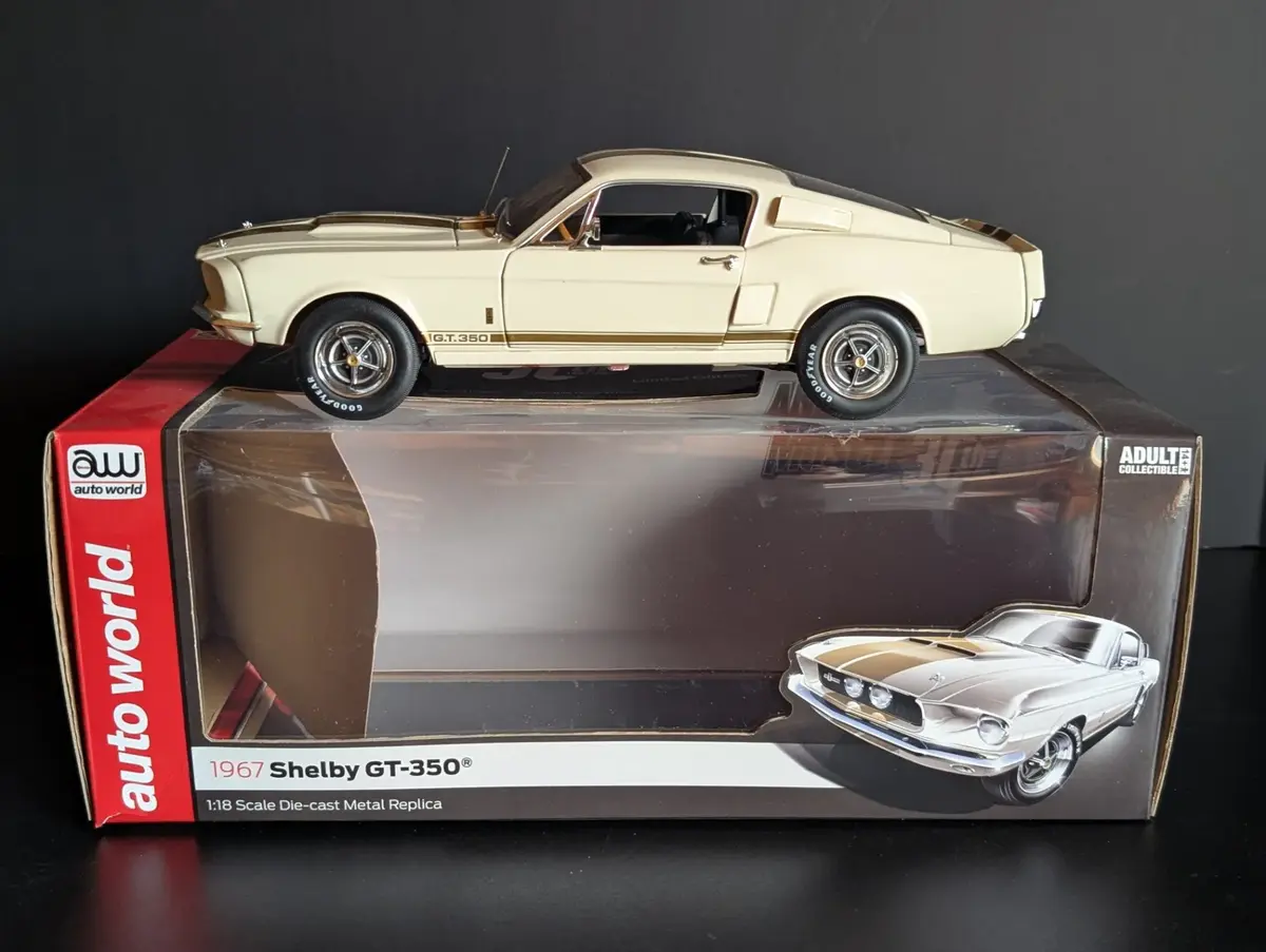 Auto World 1967 Shelby GT 350 1:18 Die Cast Model with Box