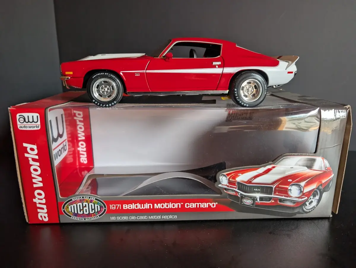 Auto World American Muscle 1971 Baldwin Motion Camaro 1:18 Die Cast