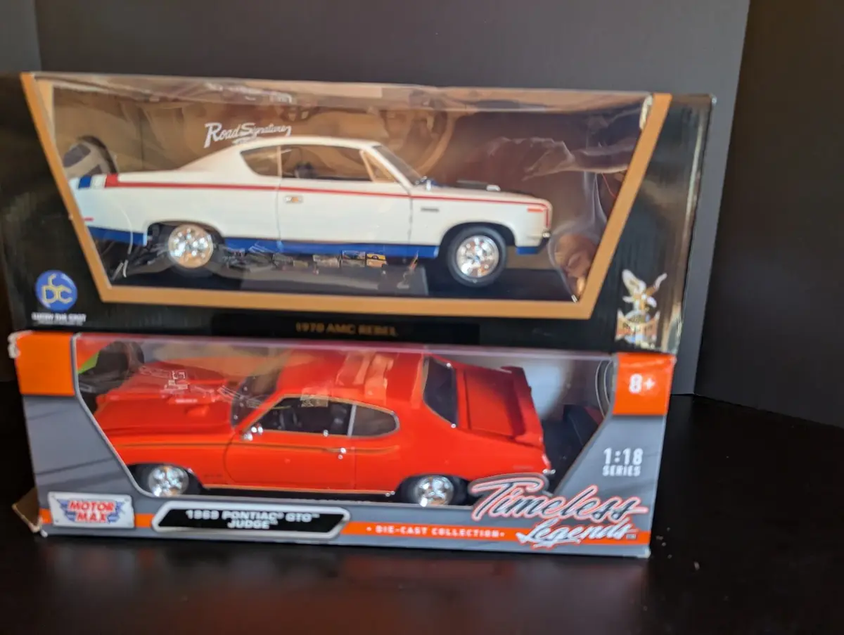 1969 Pontiac GTO Judge & 1970 AMC Rebel Machine 1:18 Die-Cast Models