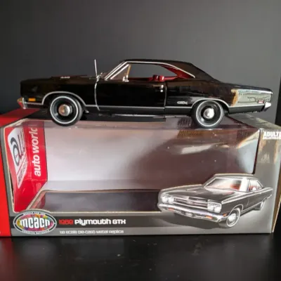 Auto World American Muscle 1969 Plymouth GTX 1:18 Die Cast Model
