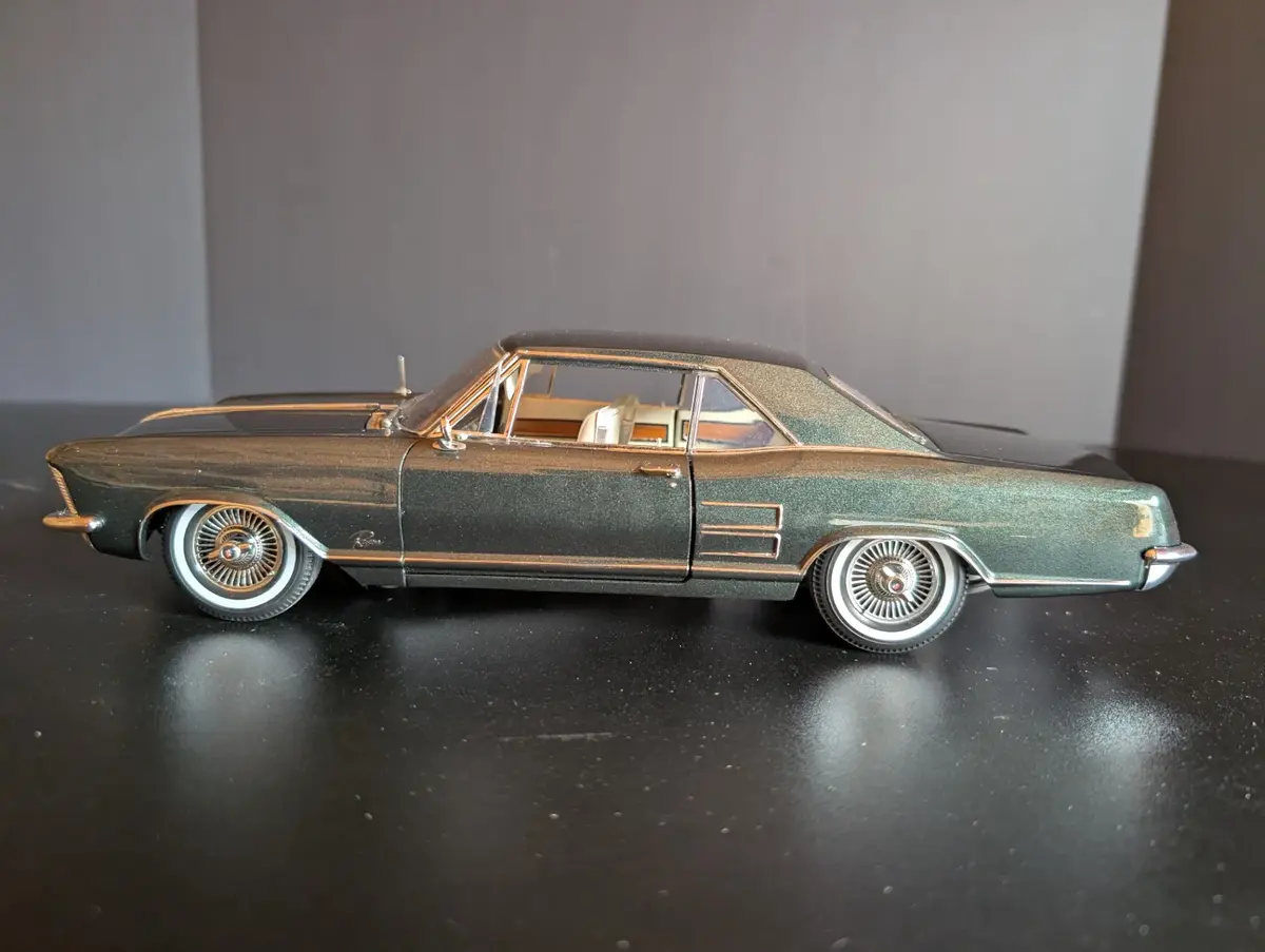 ACME 1964 Buick Riviera Die-Cast Model