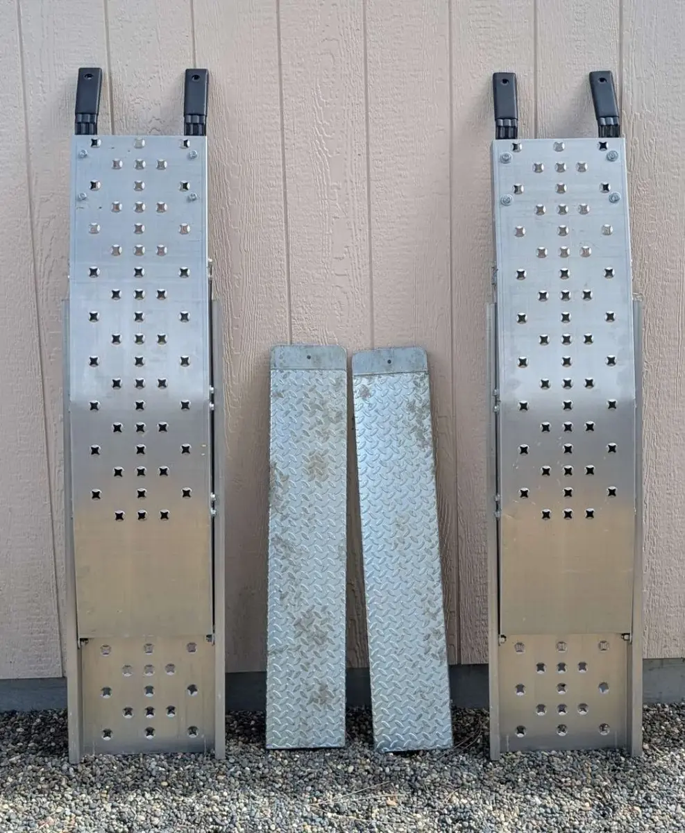 2 Sets Folding Aluminum Loading Ramps with Diamond Plate Extensions
