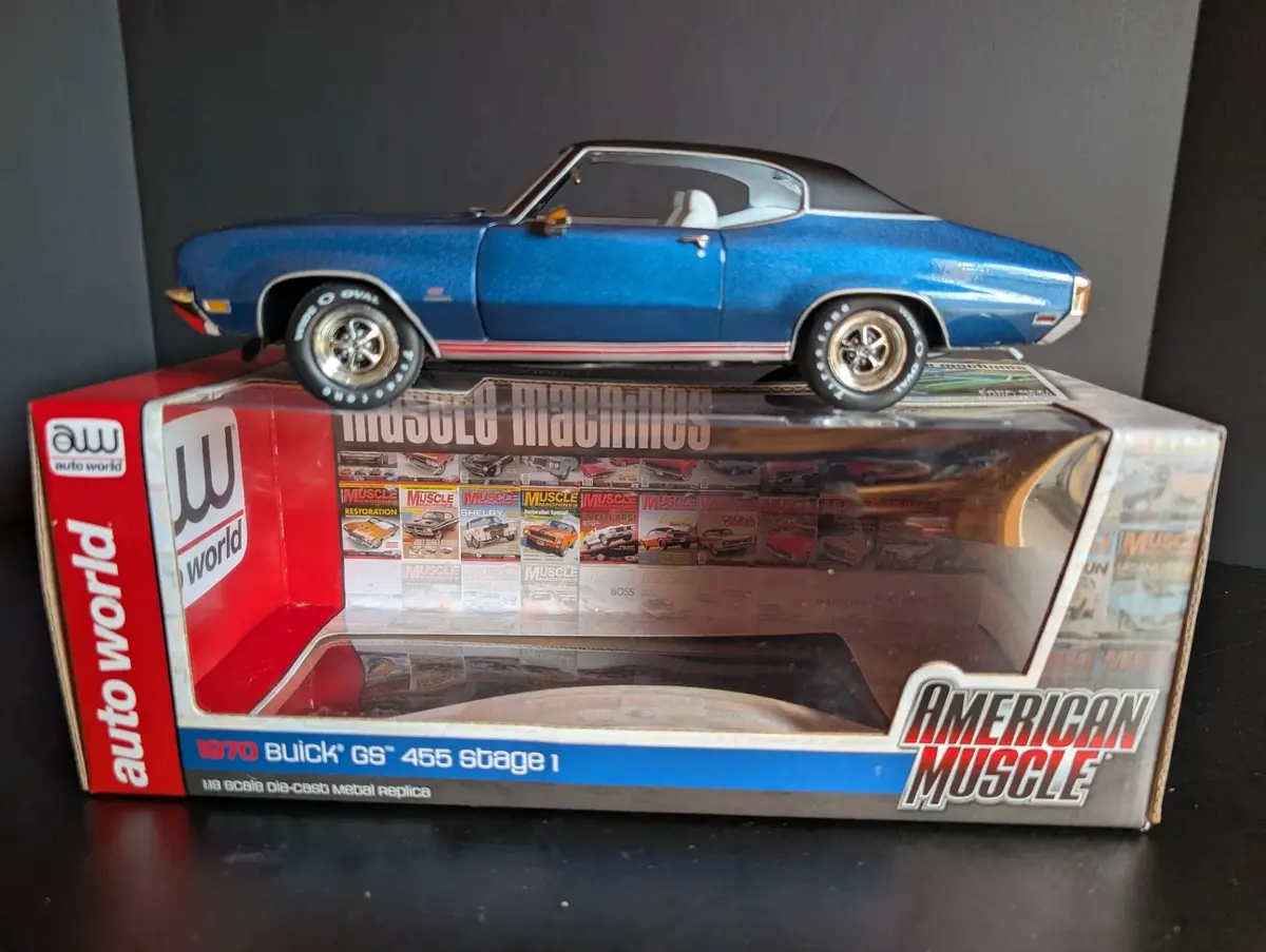 Auto World 1970 Buick GS 455 Stage 1 Muscle Machines 1:18 Die Cast