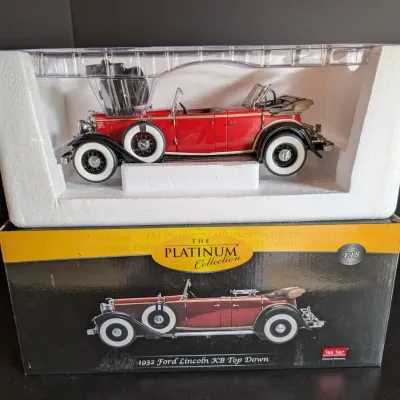 Sun Star Platinum Collection 1932 Lincoln KB Top Down 1:18 Die Cast Model
