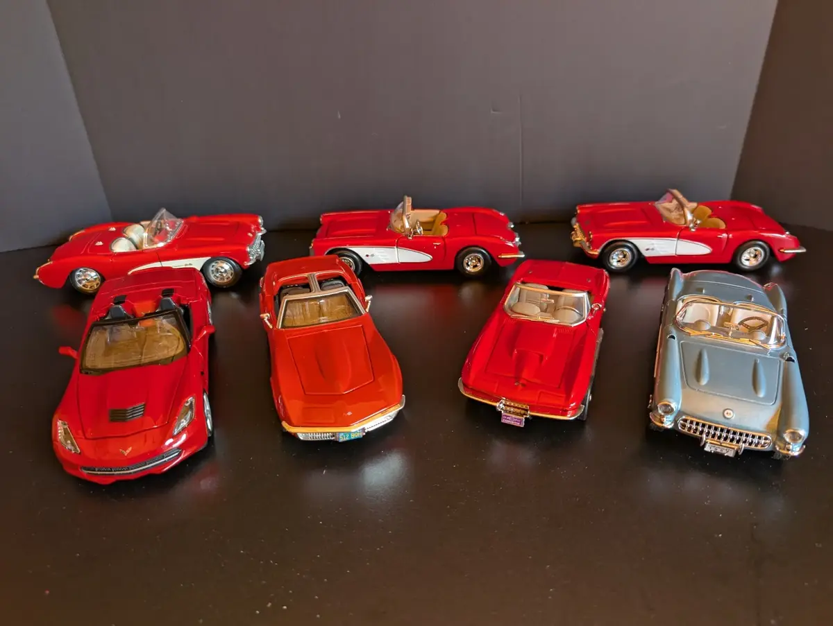 7-Piece 1:24 Scale Chevrolet Corvette Diecast Model Car Collection